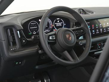 Porsche Cayenne III GTS Coupé — photo 12
