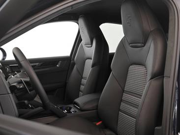 Porsche Cayenne III GTS Coupé — photo 13