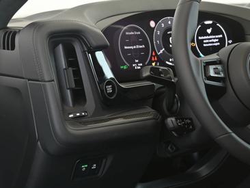 Porsche Cayenne III GTS Coupé — photo 21