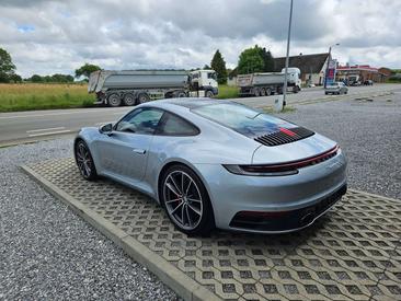 Porsche 992 I Carrera 4S — photo 3