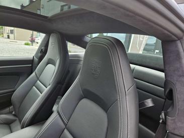 Porsche 992 I Carrera 4S — photo 10