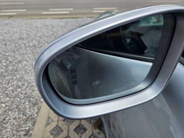 Porsche 992 I Carrera 4S — photo 16