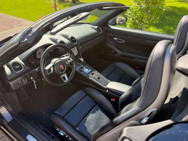 Porsche 718 Boxster S — photo 13