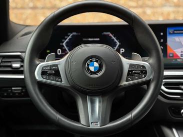 BMW 318i M Sport — photo 15