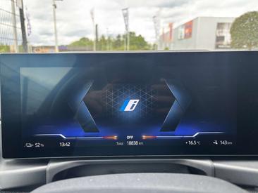 BMW I4 M Sport — photo 10