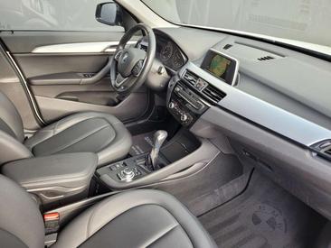 BMW X1 18d SDrive — photo 11