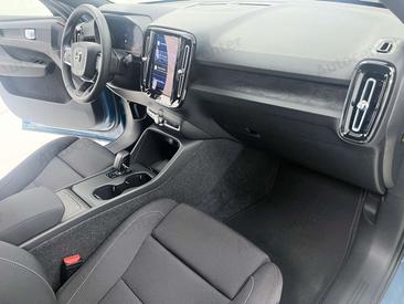 Volvo C40 Recharge Core — photo 9