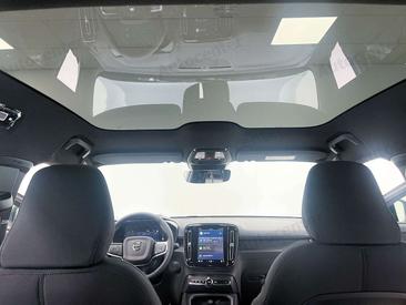 Volvo C40 Recharge Core — photo 13
