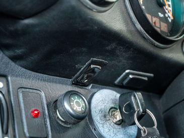 Porsche 964 Carrera 2 — photo 12