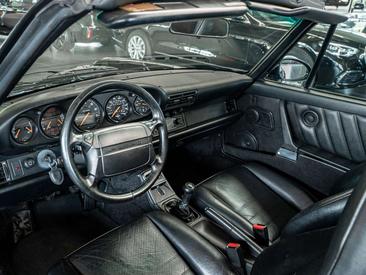 Porsche 964 Carrera 2 — photo 17