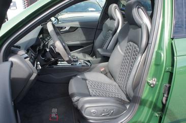 Audi RS4 Avant — photo 12