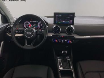 Audi Q2 S Line — photo 9