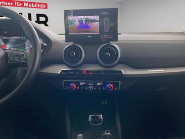 Audi Q2 S Line — photo 13