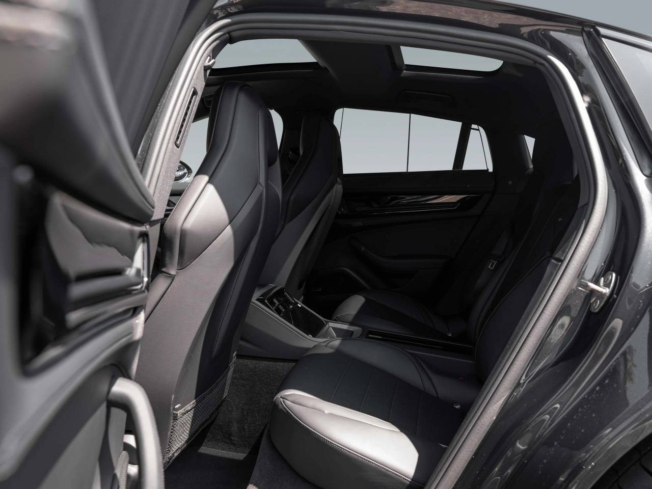 Porsche Panamera III 4 E-Hybrid - 2025 - Joinsteer - #17