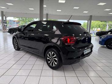 Volkswagen Polo Active — photo 5
