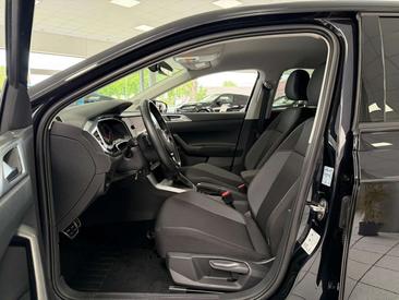 Volkswagen Polo Active — photo 9