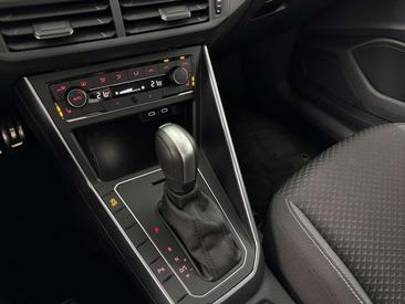 Volkswagen Polo Active — photo 11