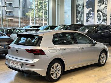 Volkswagen Golf Trendline — photo 4