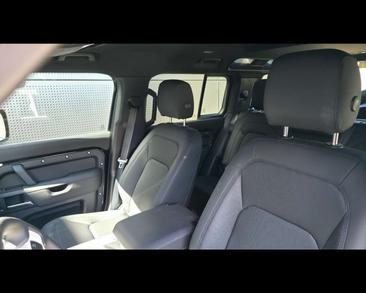 Land Rover Defender 110 X-Dynamic SE 3.0 MHEV — photo 11