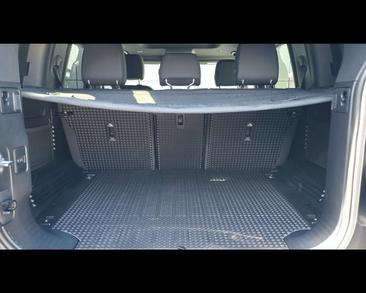 Land Rover Defender 110 X-Dynamic SE 3.0 MHEV — photo 15