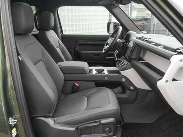 Land Rover Defender 90 D200 S Pano-AHK-Luftfederung-Winter Paket Vert — photo 3