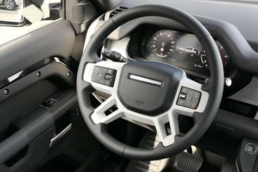Land Rover Defender 90 D200 S AWD Auto Noir — photo 12
