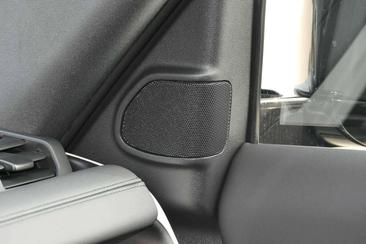Land Rover Defender 90 D200 S AWD Auto Noir — photo 17