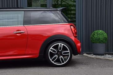 Mini Hatch 3 Portes JCW One — photo 3