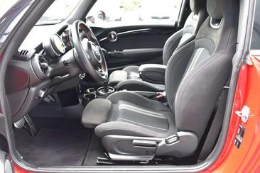 Mini Hatch 3 Portes JCW One — photo 19