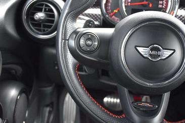 Mini Hatch 3 Portes JCW One — photo 29