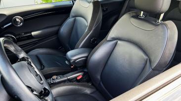 Mini Cabrio John Cooper Works — photo 20