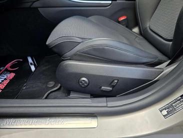 Mercedes Classe C 300 — photo 11