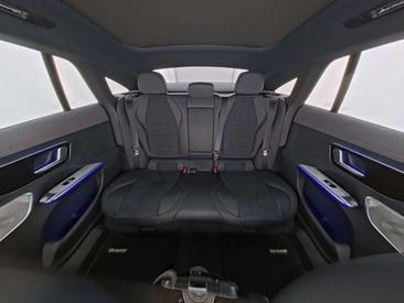 Mercedes EQE 350 — photo 9