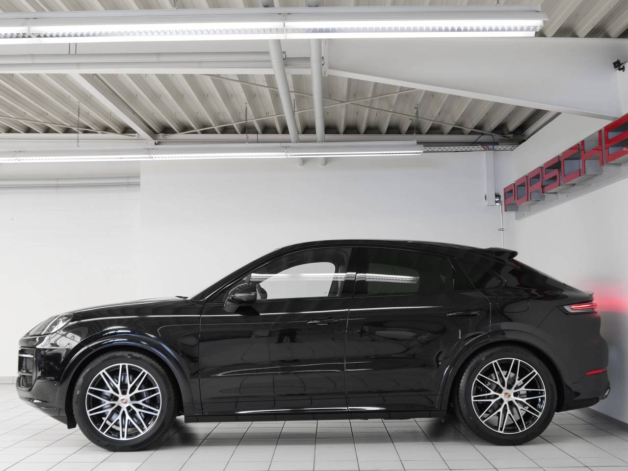 Porsche Cayenne III ph2 E-Hybrid Coupé - 2025 - Joinsteer - #2