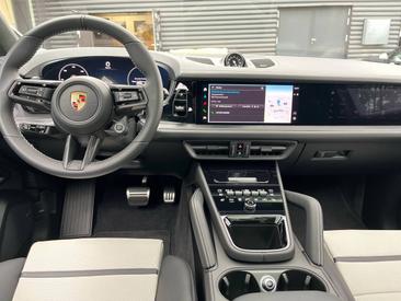 Porsche Cayenne III GTS Coupé — photo 17