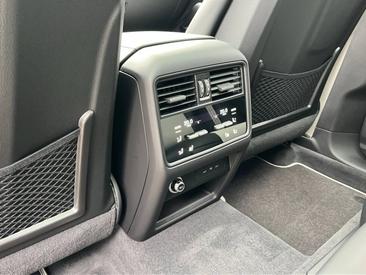 Porsche Cayenne III GTS Coupé — photo 18