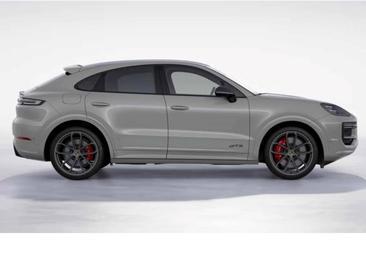Porsche Cayenne III GTS Coupé — photo 2