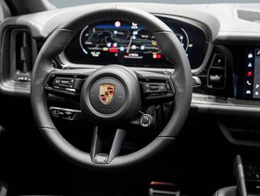 Porsche Cayenne III GTS Coupé — photo 20