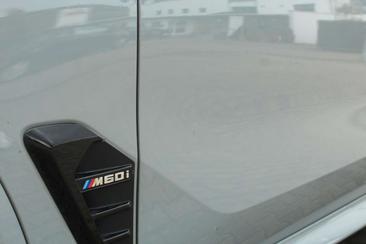 BMW X5 M60i XDrive — photo 19