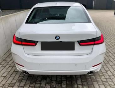 BMW 318i — photo 4