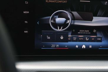 BMW IX2 M Sport EDrive20 — photo 22