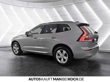 Volvo XC60 B4 Core — photo 2