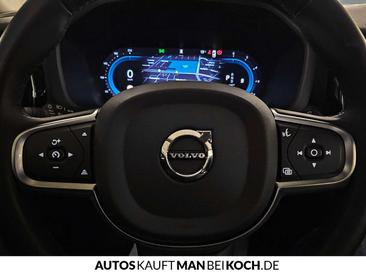 Volvo XC60 B4 Core — photo 10