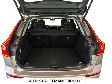 Volvo XC60 T6 Recharge Core — photo 13