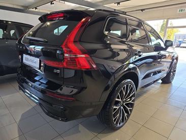 Volvo XC60 B5 R-Design — photo 6