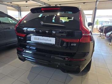 Volvo XC60 B5 R-Design — photo 7