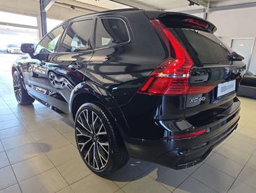 Volvo XC60 B5 R-Design — photo 10