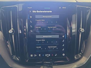 Volvo XC60 B5 R-Design — photo 26