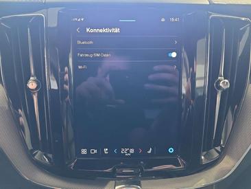 Volvo XC60 B5 R-Design — photo 30