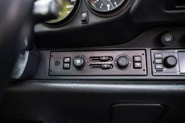 Porsche 993 Turbo — photo 17